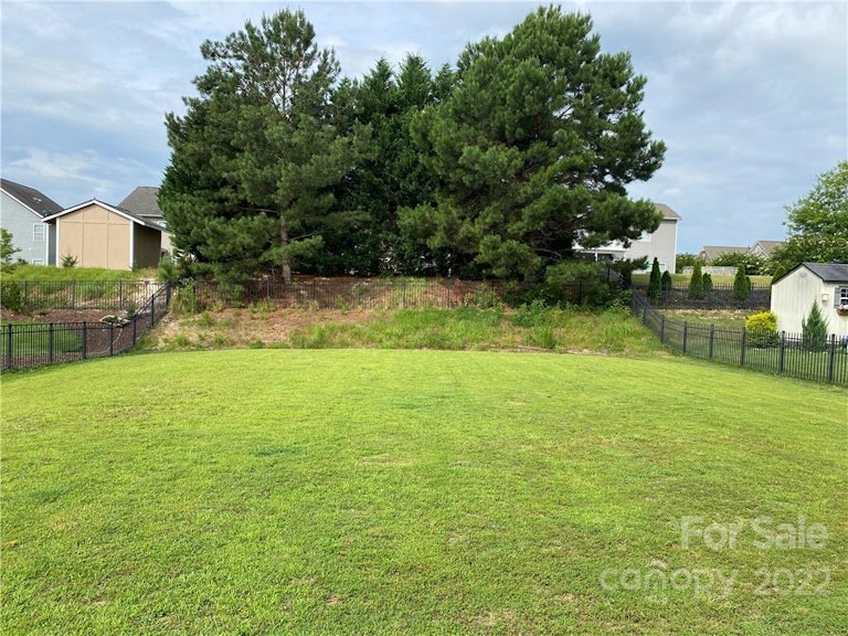 Photo 2 of 26 - 1604 Ridge Haven Rd, Waxhaw, NC 28173
