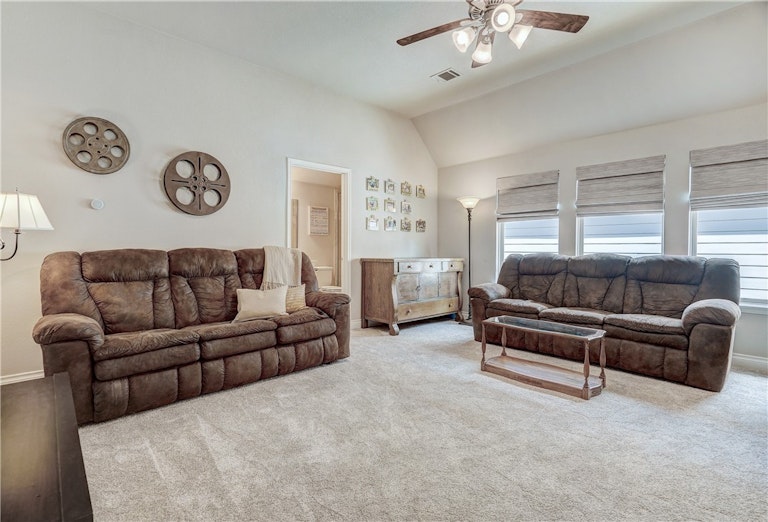 Photo 36 of 40 - 313 La Grotta Ln, Georgetown, TX 78628