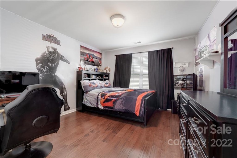 Photo 19 of 32 - 7808 Whisperingwood Dr, Harrisburg, NC 28075