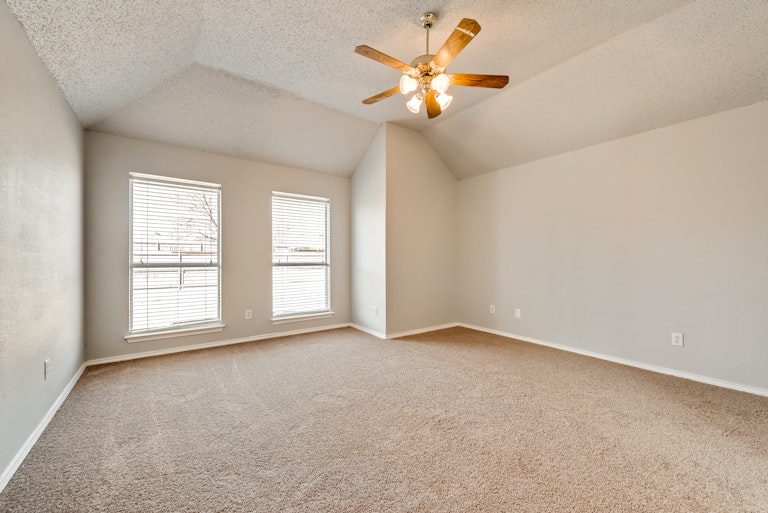 Photo 21 of 28 - 2705 Granite Ave, Sachse, TX 75048