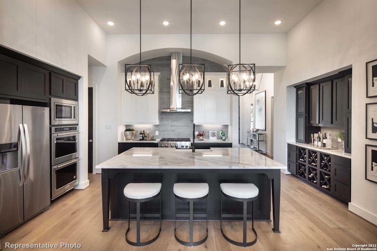 Photo 20 of 25 - 1915 Privet Rd, New Braunfels, TX 78132