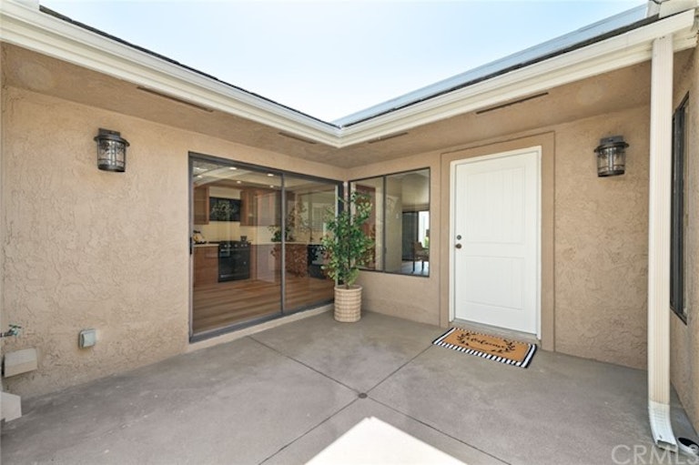 Photo 3 of 15 - 22812 Dominita Rd, Laguna Niguel, CA 92677