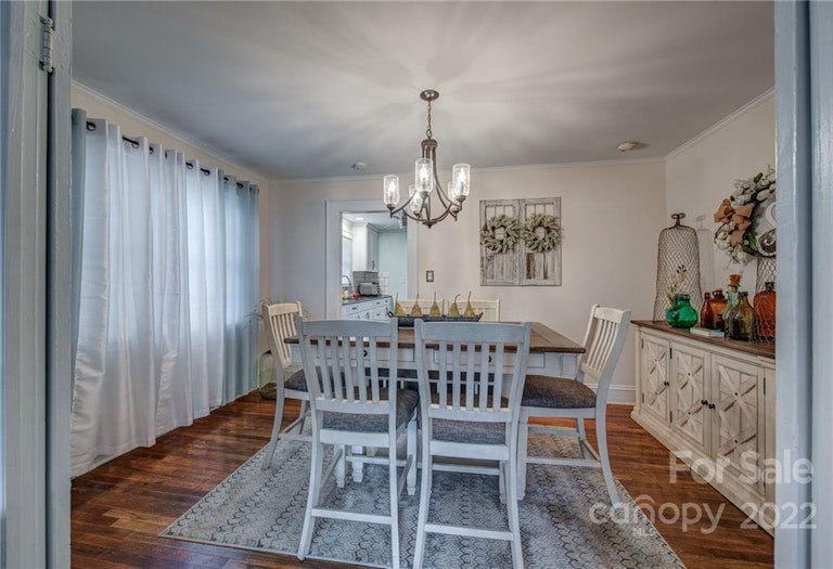 Photo 9 of 22 - 502 W Trade St, Dallas, NC 28034