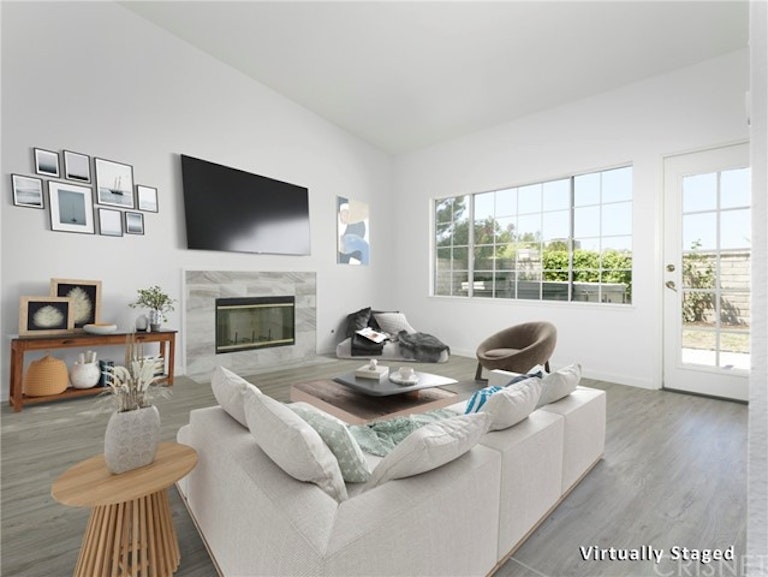 Photo 9 of 28 - 27237 Blakely Pl, Valencia, CA 91354