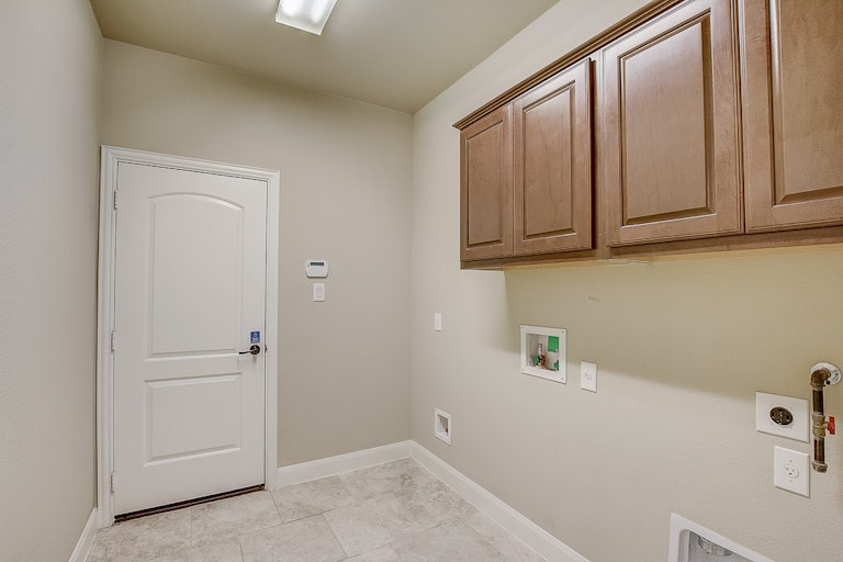 Photo 20 of 32 - 4620 Monterosa Ln, Round Rock, TX 78665