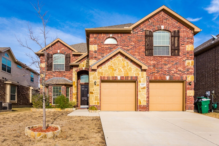 Photo 3 of 38 - 14017 Blueberry Hill Dr, Little Elm, TX 75068