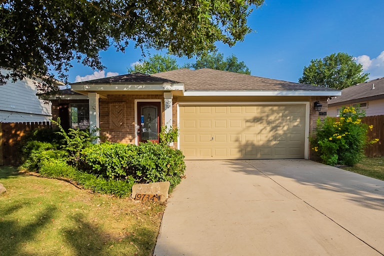 Photo 1 of 17 - 9734 Mustang Farm, San Antonio, TX 78254