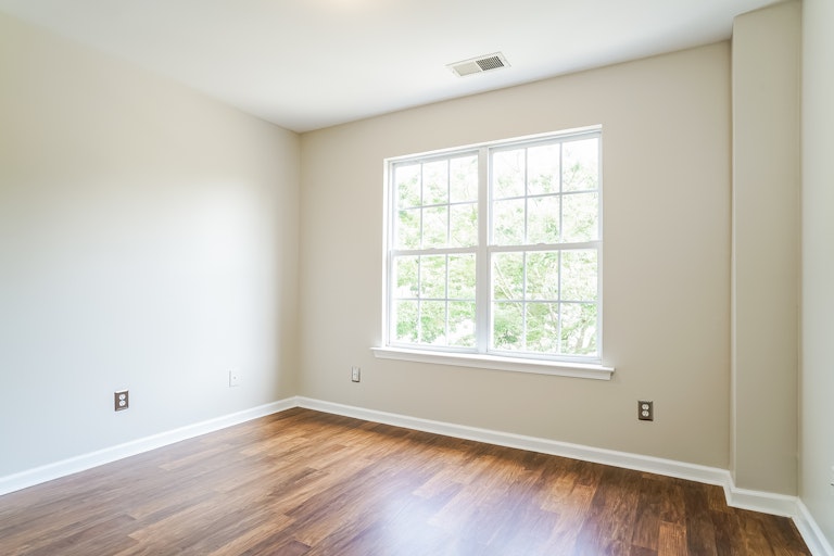 Photo 15 of 25 - 5315 Eolian Ct, Raleigh, NC 27607