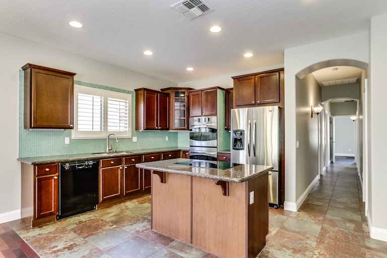Photo 10 of 46 - 38590 N Tumbleweed Ln, San Tan Valley, AZ 85140