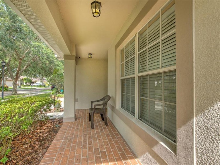Photo 4 of 36 - 424 Down Pine Dr, Seffner, FL 33584