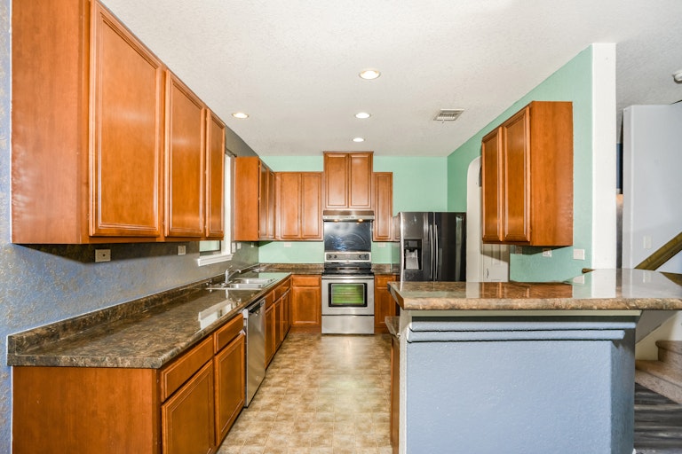 Photo 4 of 27 - 5701 Ping Way, Schertz, TX 78108