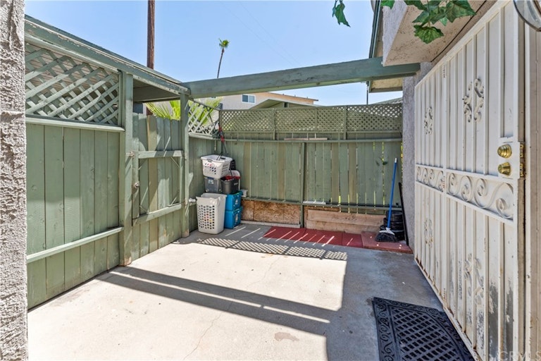 Photo 22 of 34 - 3600 Mountain Ave #12F, San Bernardino, CA 92404