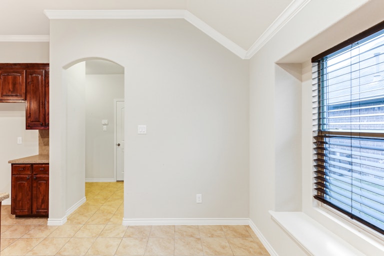 Photo 14 of 25 - 7412 Innisbrook Ln, Fort Worth, TX 76179
