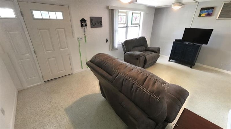 Photo 9 of 19 - 3745 Brock St, New Port Richey, FL 34652