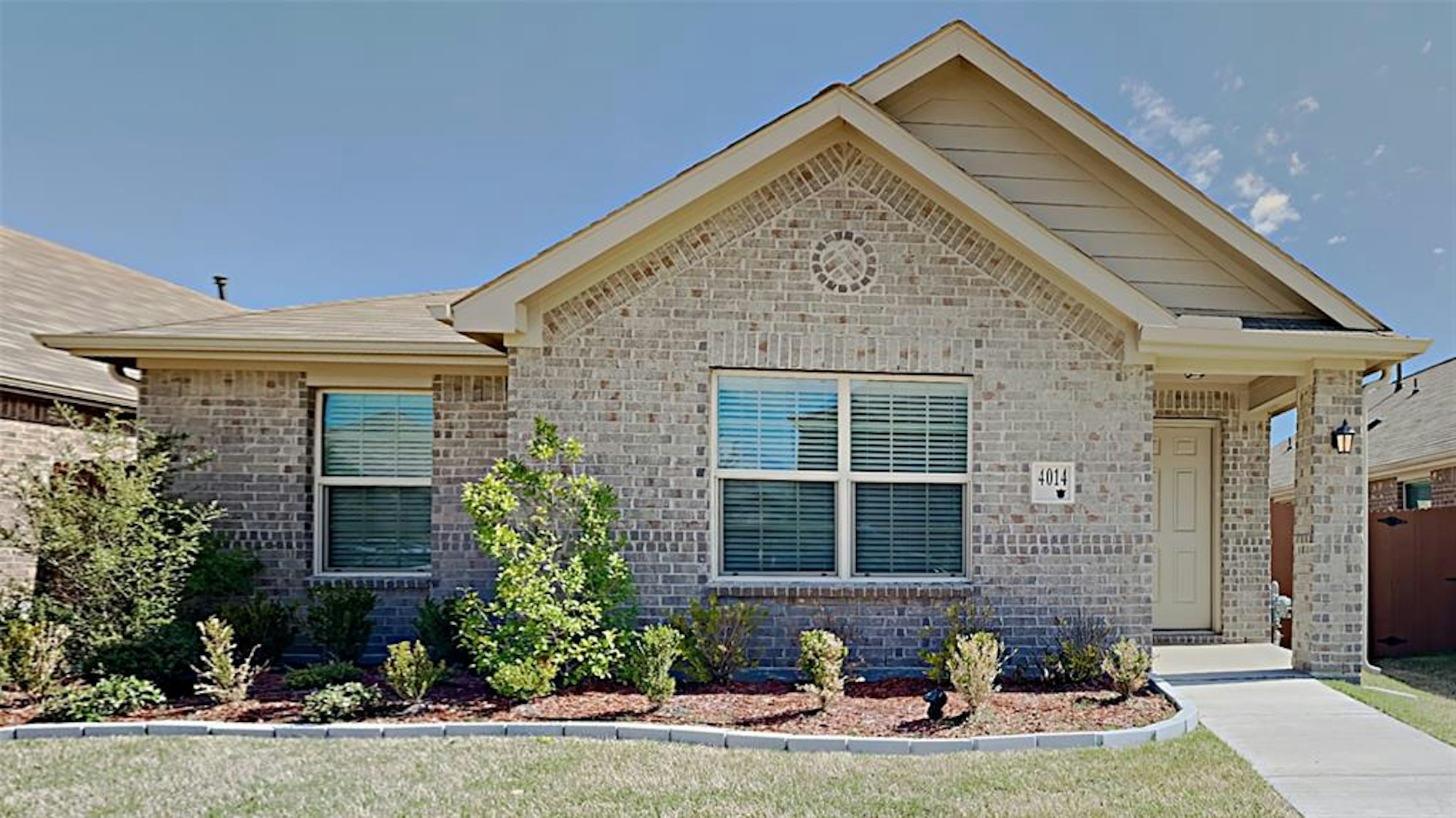 Photo 1 of 13 - 4014 Villawood Trl, Forney, TX 75126
