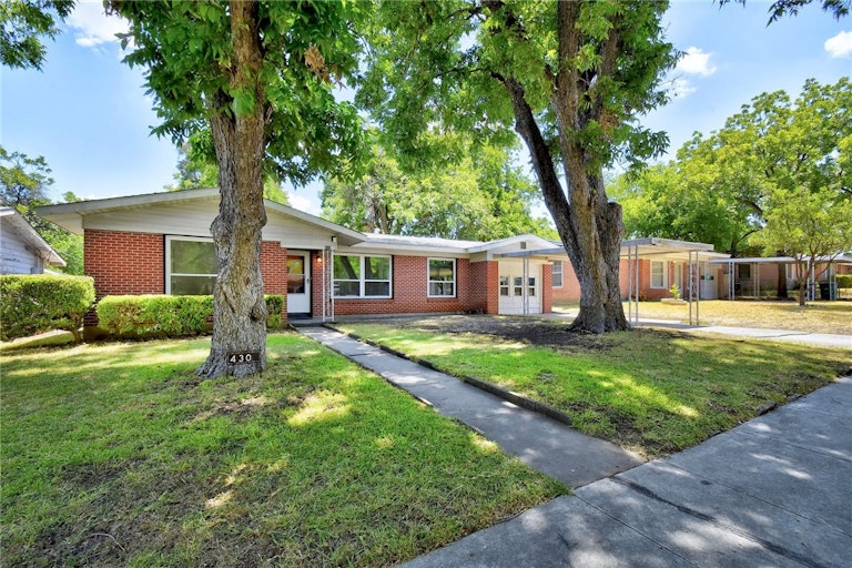 Photo 1 of 19 - 430 Beryl Dr, San Antonio, TX 78213