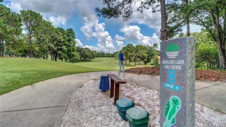 Photo 31 of 39 - 1614 Berwick Ct Unit C, Palm Harbor, FL 34684
