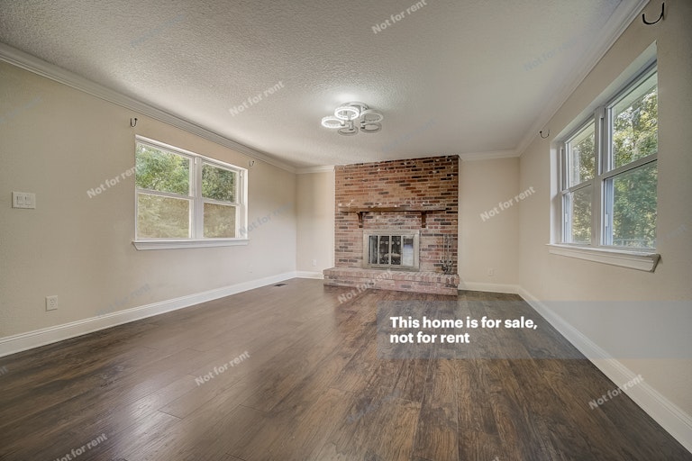 Photo 3 of 29 - 2845 Holly Point Dr, Jacksonville, FL 32277
