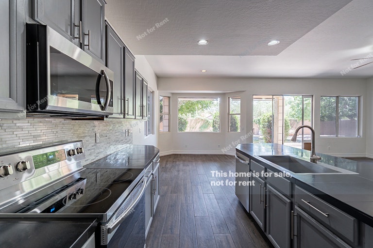 Photo 8 of 45 - 1345 W Washington Ave, Gilbert, AZ 85233
