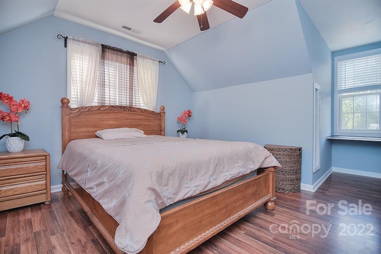 Photo 30 of 38 - 10018 Feldbank Dr, Charlotte, NC 28216