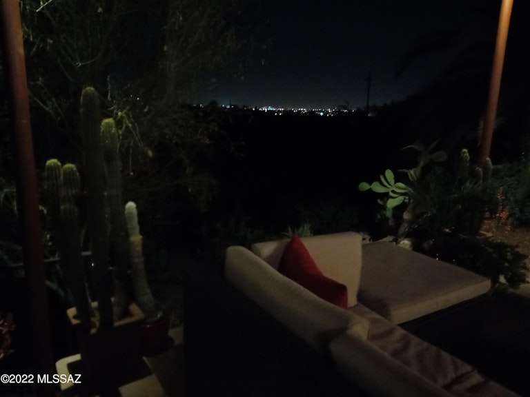 Photo 35 of 50 - 171 E Yvon Dr, Tucson, AZ 85704