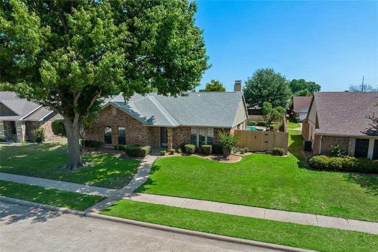 Photo 24 of 24 - 3610 Willowood Dr, Garland, TX 75040