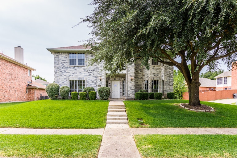 Photo 31 of 31 - 900 Heritage Pkwy S, Allen, TX 75002