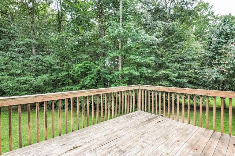 Photo 21 of 25 - 285 Trenburg Pl, Clayton, NC 27520