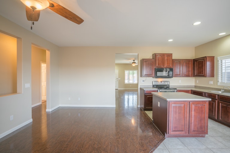 Photo 6 of 25 - 12934 W Clarendon Ave, Avondale, AZ 85392