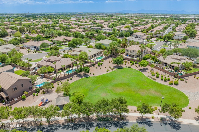 Photo 11 of 73 - 2517 S Constellation Way, Gilbert, AZ 85295