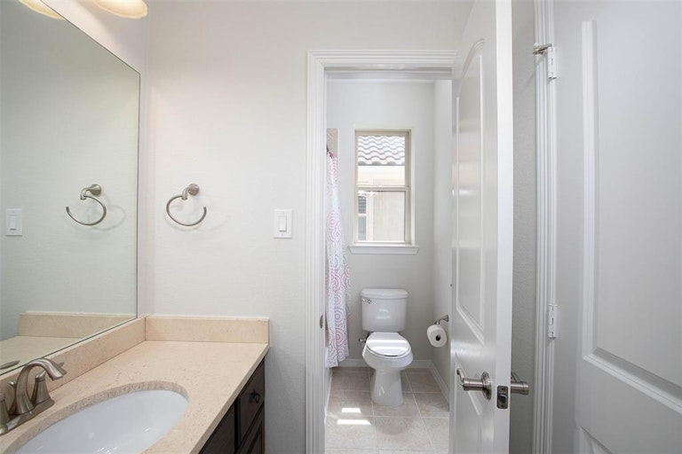 Photo 39 of 48 - 6339 Windermere Park Ln, Sugar Land, TX 77479