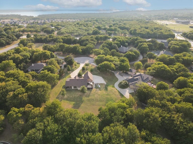 Photo 35 of 40 - 6409 Shoreline Dr, Little Elm, TX 75068