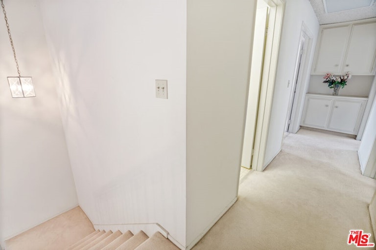 Photo 28 of 53 - 18502 Entrada Ct, Porter Ranch, CA 91326