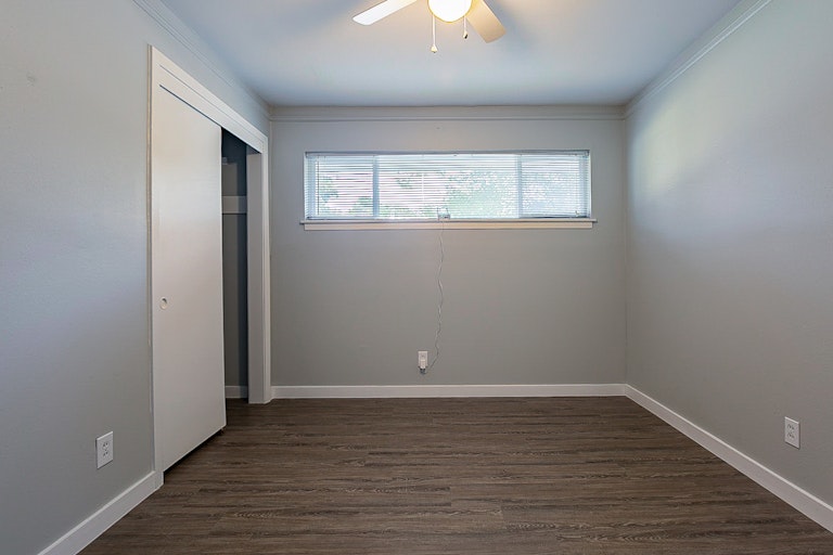 Photo 20 of 29 - 5822 Imogene St, Houston, TX 77074