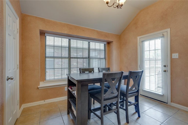 Photo 15 of 33 - 2445 Marble Canyon Dr, Little Elm, TX 75068