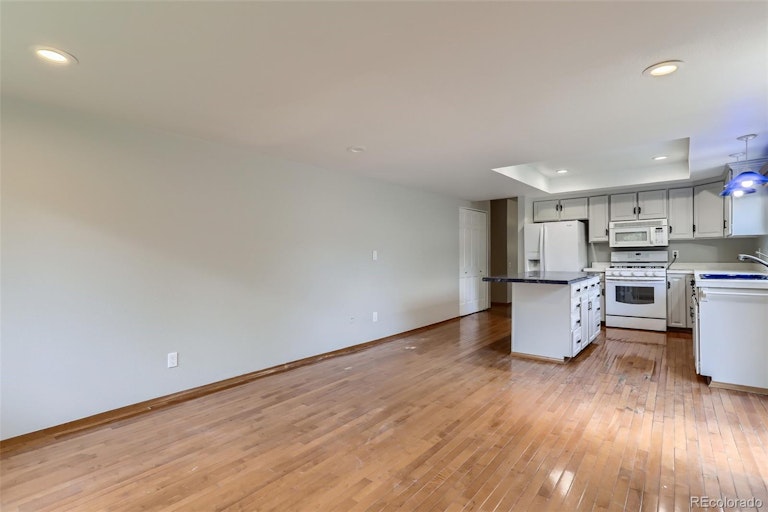 Photo 13 of 35 - 12379 E Bates Cir, Aurora, CO 80014
