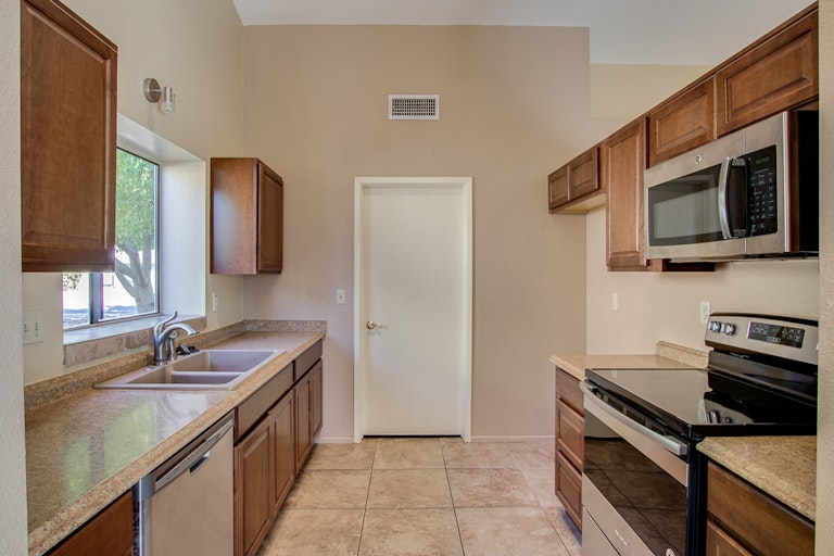 Photo 8 of 31 - 701 W Marlboro Dr, Chandler, AZ 85225