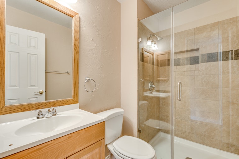 Photo 23 of 27 - 734 Red Wing Dr, Lewisville, TX 75067