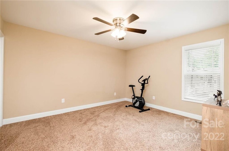 Photo 19 of 30 - 1084 Park Cir, Lincolnton, NC 28092