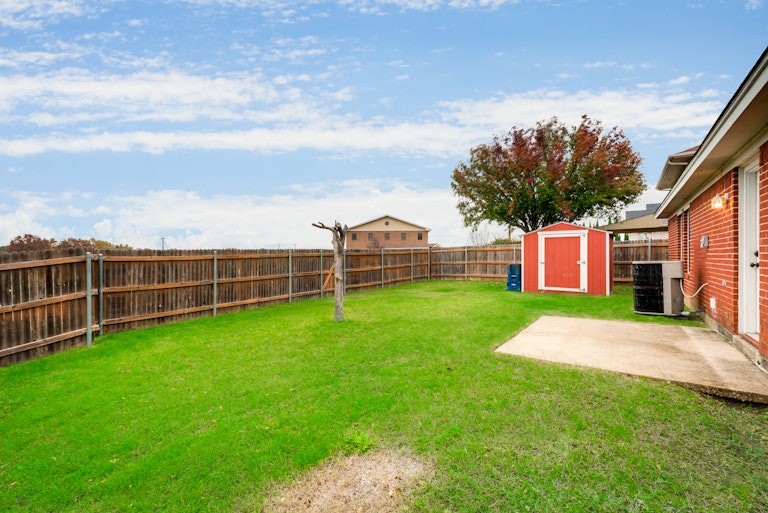 Photo 24 of 26 - 1820 Whispering Cove Trl, Fort Worth, TX 76134