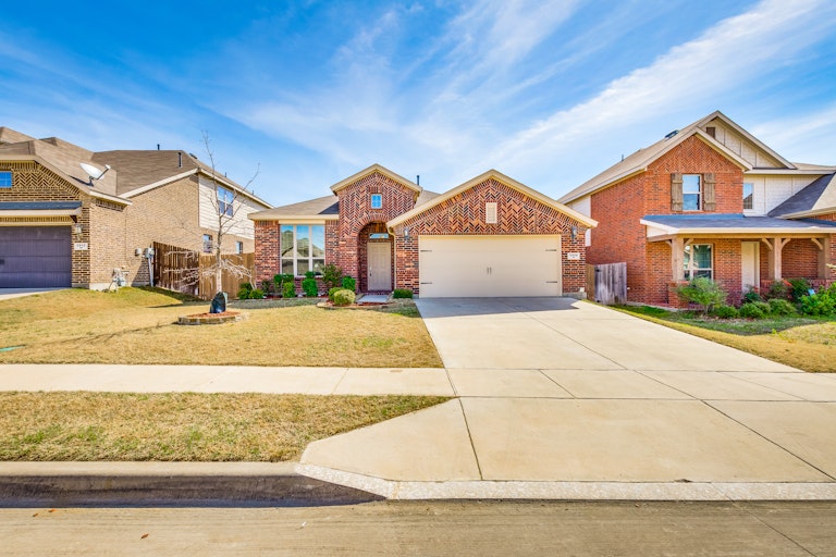 Photo 25 of 26 - 5908 Paddlefish Dr, Fort Worth, TX 76179
