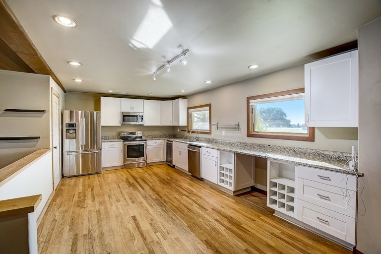 Photo 6 of 60 - 915 Lauder Dr, Spicewood, TX 78669