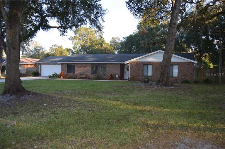 Photo 2 of 25 - 1801 E Normandy Blvd, Deltona, FL 32725