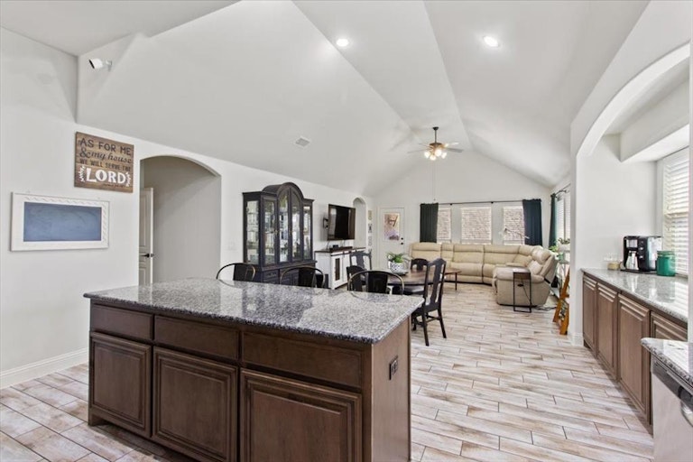 Photo 9 of 25 - 915 Birchwood Dr, Wylie, TX 75098