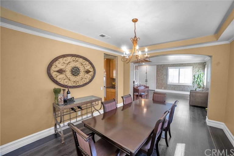 Photo 8 of 50 - 7491 Spindlewood Dr, Eastvale, CA 92880
