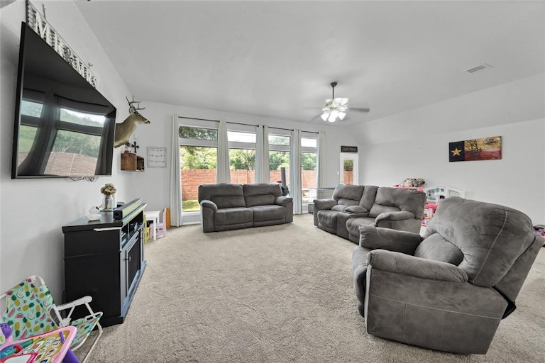 Photo 8 of 20 - 5414 Cunningham Ln, Rosenberg, TX 77471