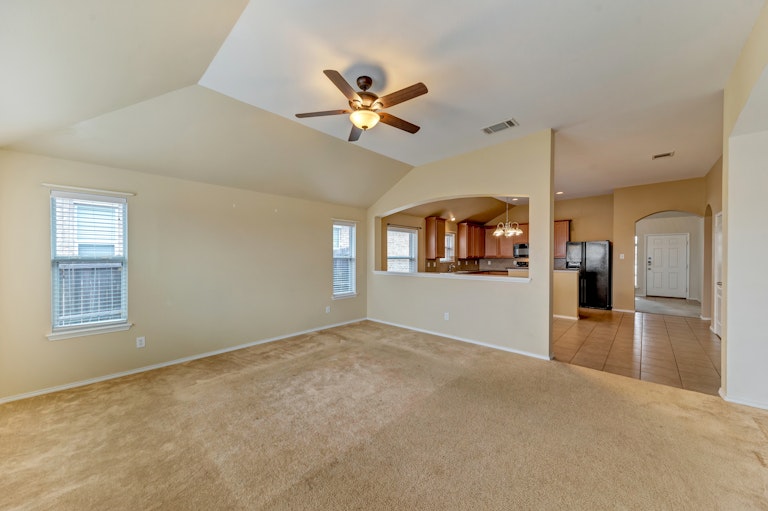 Photo 10 of 30 - 6305 Stone Lake Dr, Fort Worth, TX 76179