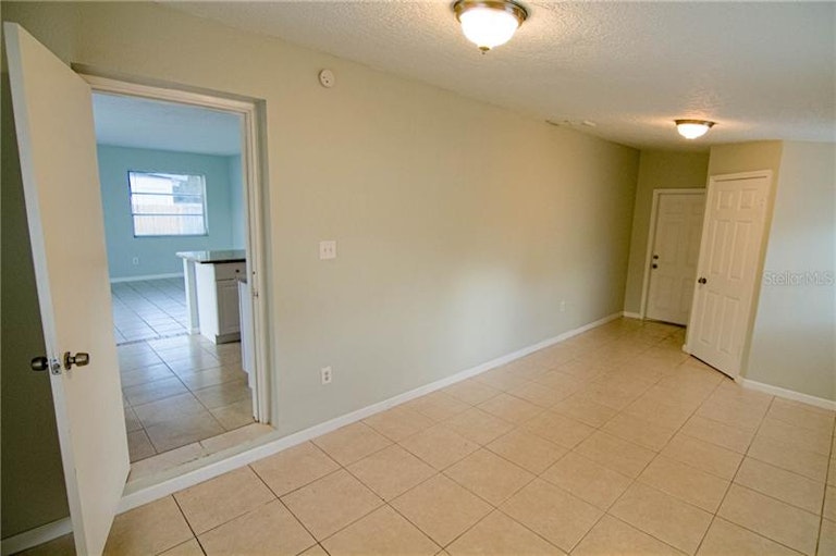 Photo 6 of 12 - 1635 Weybridge St, Deltona, FL 32725