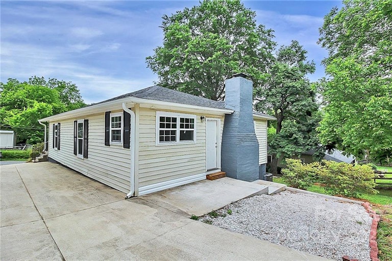 Photo 28 of 30 - 611 J Ave, Kannapolis, NC 28081
