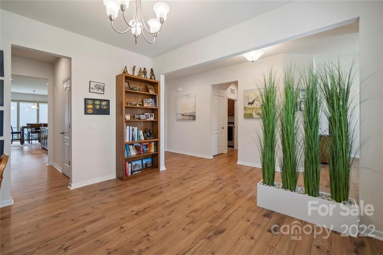 Photo 7 of 48 - 15003 Luna Dr, Charlotte, NC 28278